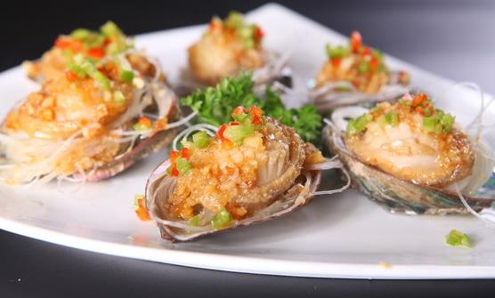 鲍鱼的营养价值非常高 鲍鱼的5种经典吃法-很美的