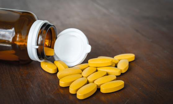 为了健康补充维生素c 服用维生素C片的作用及禁忌-很美的