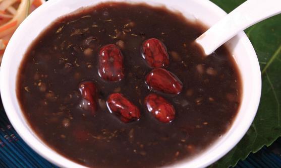 黑米粥的功效与作用 煮出好喝的黑米粥妙招-很美的