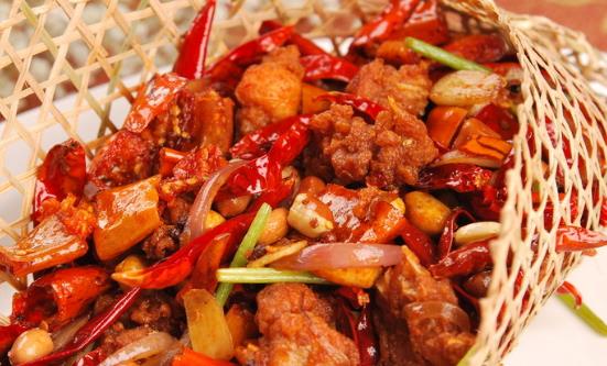 好吃的辣子鸡四种做法 自己动手做更加诱人-很美的