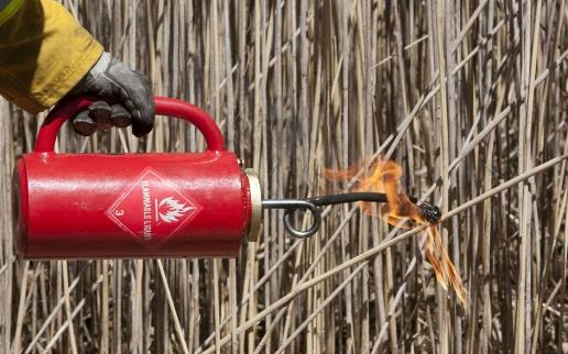 火灾防范及自救逃生常识 防火与自救临危不乱-很美的