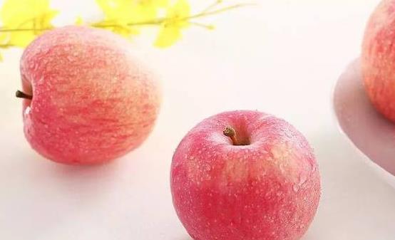苹果酸酸甜甜果香怡人 苹果的12个保健功效和作用-很美的
