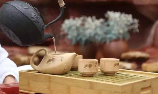 无茶也有三分香的茶垢安全性 清洗茶垢4个妙招-很美的