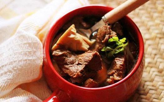 推荐经典养发汤 补肾益精养发乌发-很美的