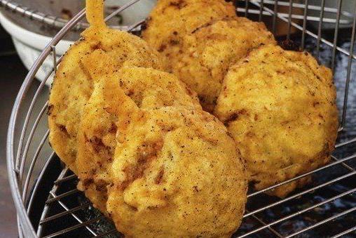 街头小吃油墩子的做法-很美的