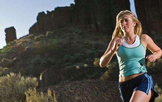 跑步要预防小腿粗壮问题 跑后伸展运动不可少-很美的
