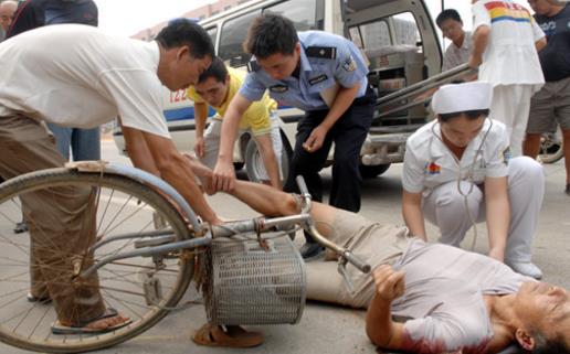 多数人都会搞错的急救方法 你是不是也有这些错误-很美的