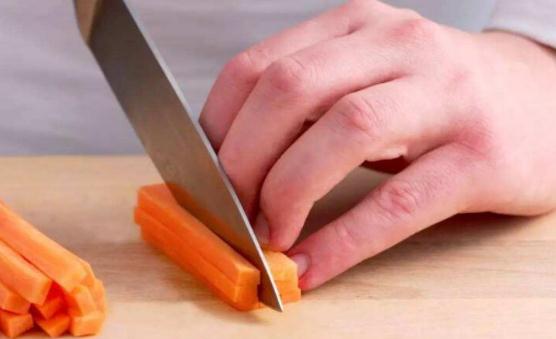 厨房中让人措手不及的突发状况 厨房烫伤急救的五字诀-很美的