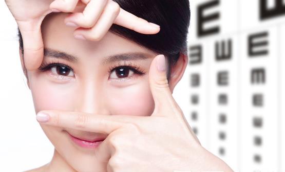 终日用眼你的心灵之窗还好吗 哪些方法可以保护眼睛-很美的