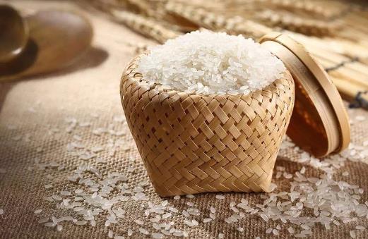 大米过期太久 只要四个步骤起死回生-很美的