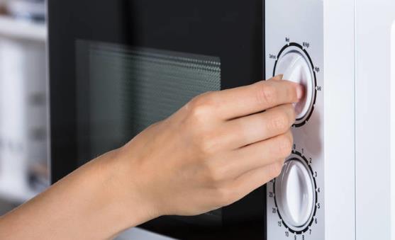 使用微波炉的注意事项 微波炉的日常护理-很美的