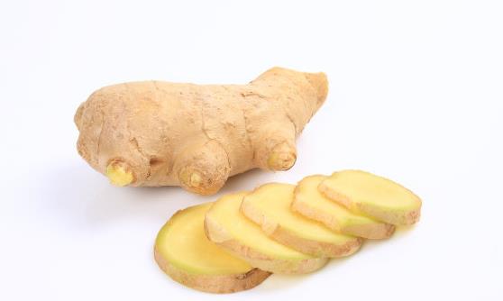 生姜泡脚的具体好处和禁忌 泡脚注意事项-很美的