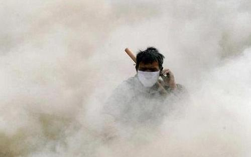 教师长期用嗓 想避免咽炎的出现应避免粉尘-很美的