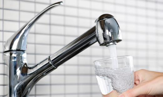 水管中的杂质与危害 判断自家的水管需要清洗小妙招-很美的