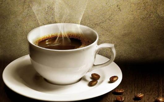 进食热气腾腾的食物最好悠着点 保护食管要管住嘴-很美的