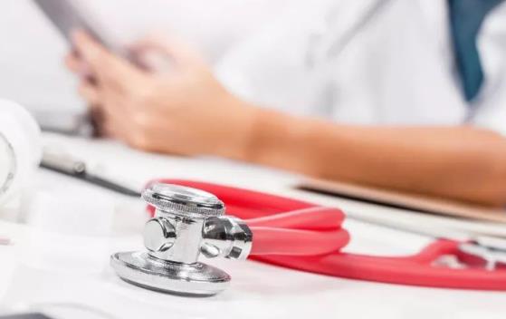 中老年人稍有疏忽就易发生心衰 12招预防心衰-很美的