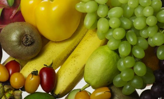 适合老年人吃的水果 老人吃水果的注意事项-很美的