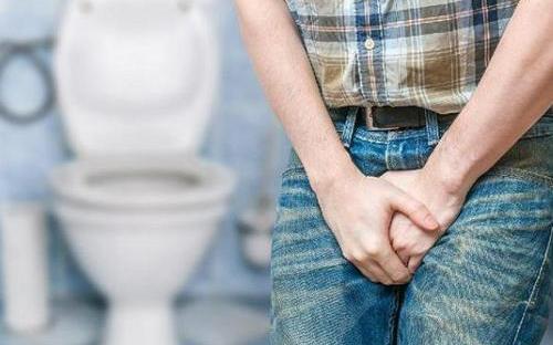 憋尿的危害 长期憋尿伤心又伤肾-很美的