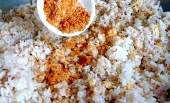 年纪大了吃饭越来越马虎 饮食方面坏习惯影响身体健康-很美的