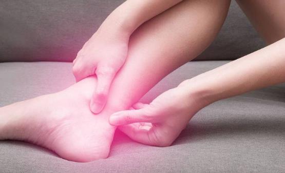 睡觉时突然抽搐的原因是什么 抽搐发作时的护理-很美的