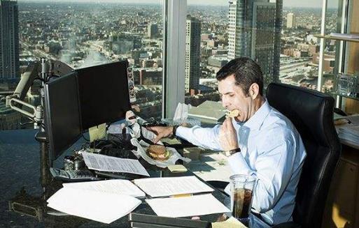 久坐对白领的5大伤害 避免久坐伤害的方式方法-很美的