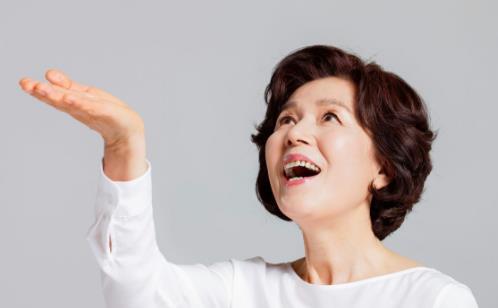 影响老人长寿的因素分析 养成良好的生活有助于长寿-很美的