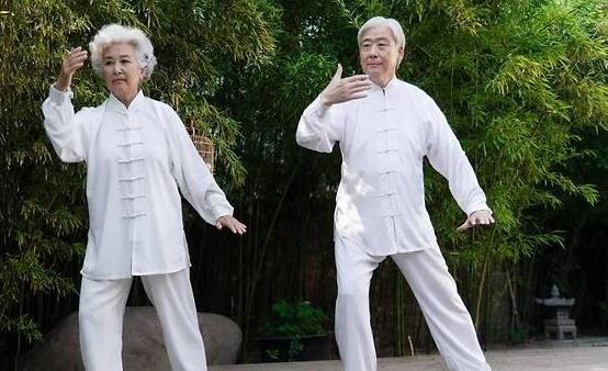 老年人锻炼5个最常见的运动项目 老人运动需注意五点禁忌-很美的