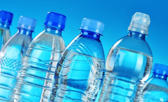 多喝水不如会喝水 老人养生喝好三杯水-很美的