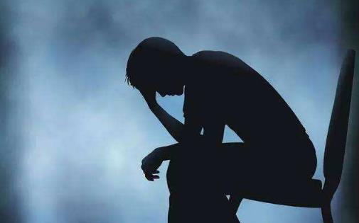 抑郁患者的症状表现 容易得抑郁症的性格揭秘-很美的