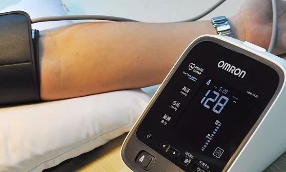 预防和管理餐后低血压问题 餐前喝杯绿茶可防餐后低血压-很美的