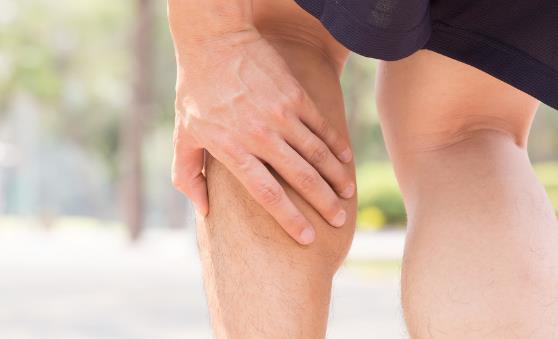 老人腿抽筋的八个原因 老人腿抽筋的缓解方法-很美的