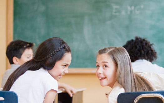 青春期最容易出现的六大不健康心理 父母的应对办法-很美的