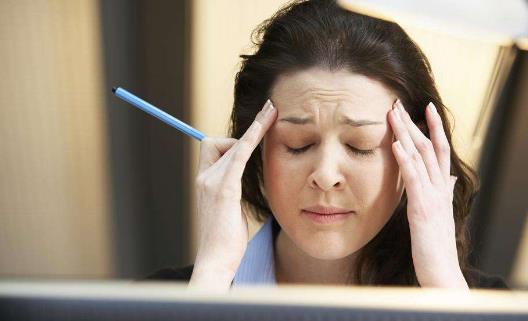 白领人士保护眼睛的五个小窍门 三款护眼茶是养眼佳品-很美的