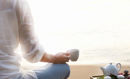 女性喝茶好处多但要喝对才养生 女人喝茶时要注意什么-很美的