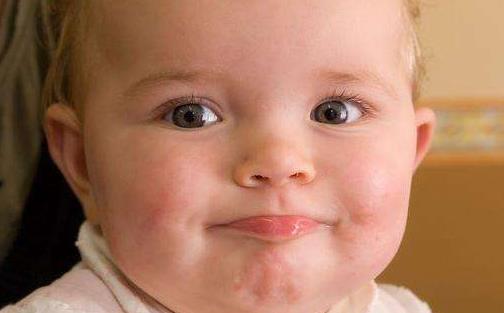 宝宝流口水让妈妈们头疼 宝宝流口水的中医治疗-很美的