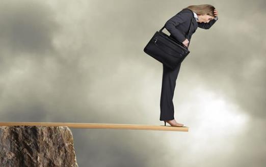 总是陷入焦虑 7种正念策略有效地管理消极的情绪-很美的