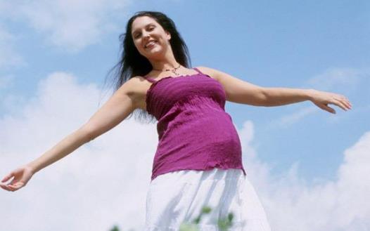 孕妈咪变得爱吃 孕妇在饮食方面应注意的事-很美的