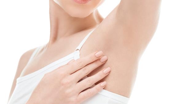 狐臭严重影响人际关系 推荐祛狐臭的小偏方-很美的