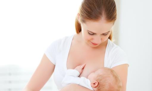 坚持母乳喂养也要走过重重难关 母乳喂养的10个误区-很美的
