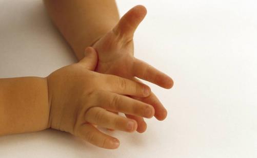 宝宝厌奶期 看宝妈应对厌奶期宝宝的妙招-很美的