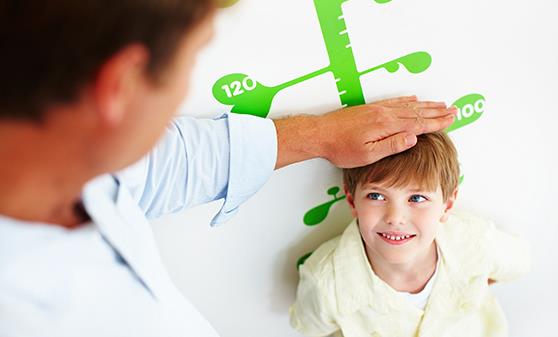 影响孩子身高的三大核心营养 帮助孩子长高的食物推荐-很美的