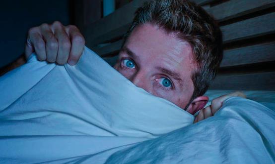 老人睡眠不好导致健忘 改善睡眠中医教你提高睡眠质量-很美的