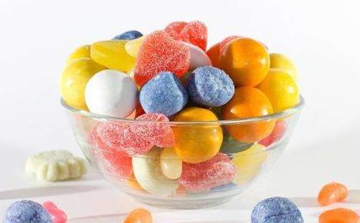 养成良好的口腔卫生习惯 孩子也能偶尔吃块糖-很美的