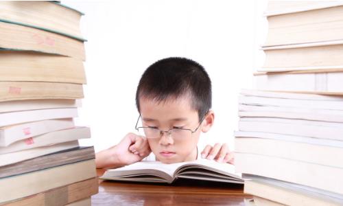 孩子近视会影响一生 预防孩子近视坚持每日做健眼操-很美的