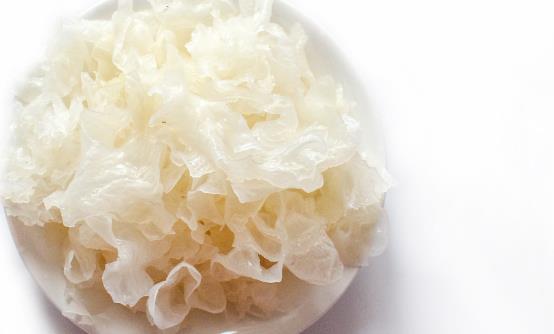 女人养生必吃养阴食物 蜂蜜能补肺阴不足-很美的