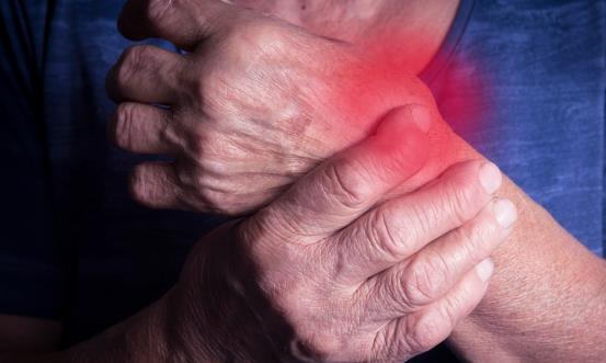 类风湿关节炎日常护理法 锻炼常做关节拉伸运动-很美的