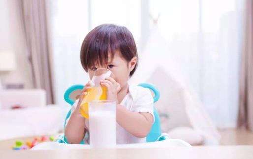 长宝宝时间只吃软食牙齿问题多 宝宝吃硬食的咀嚼训练-很美的