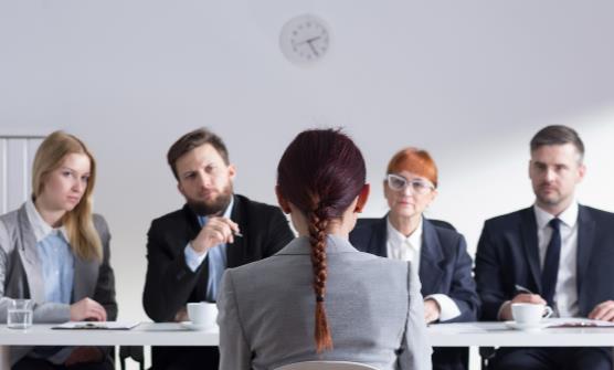 如何抓住面试官心理 能够帮助面试者消除紧张情绪的方法-很美的