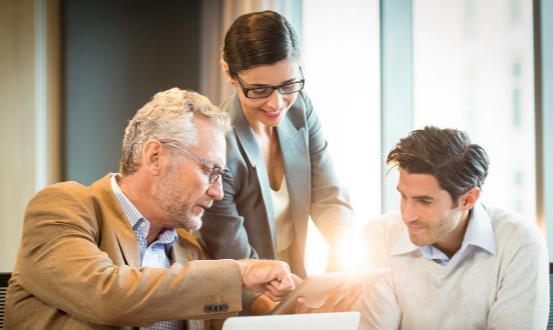 让你成为上司眼中的红人 快速融入职场的小妙招-很美的