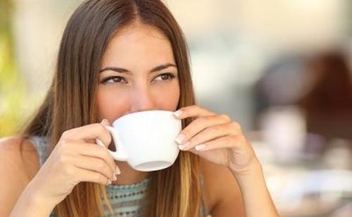 两种不同方式生产后不来月经 不良习惯导致月经失调-很美的